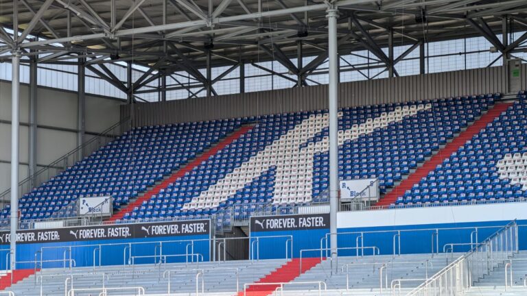 10.000 Sitzschalen für Holstein Kiel – Detailaufnahme