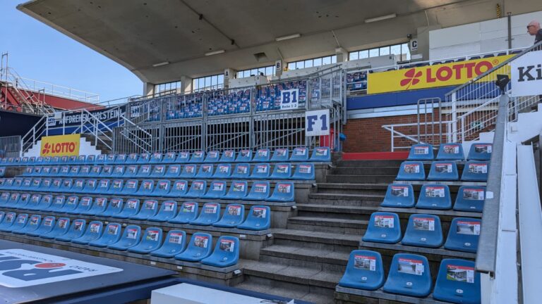 10.000 Sitzschalen für Holstein Kiel – Detailaufnahme