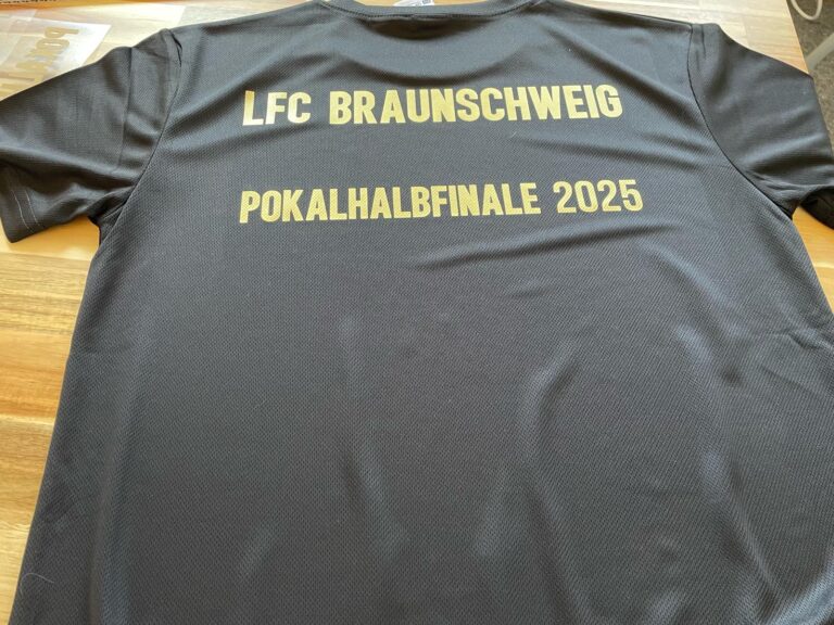 Teamwear für Vereine und Mannschaften – echte Arbeit von LENZMEDIA