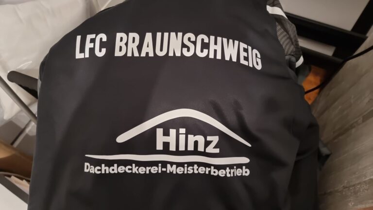 Teamwear für Vereine und Mannschaften – echte Arbeit von LENZMEDIA